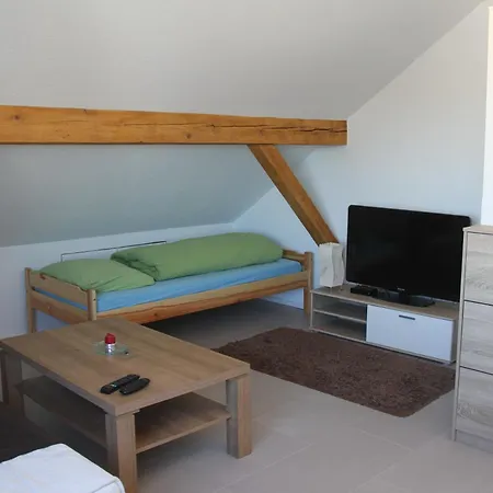 Neue Schoene Kleine Am Kocher-jagst-radweg Apartamento Uttenhofen